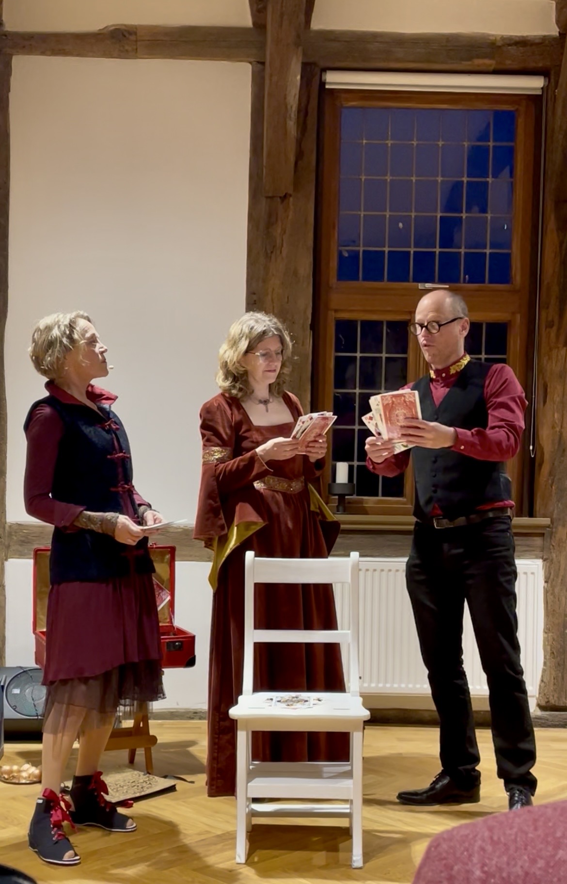 Schauspielabend „Dornwittchen und die 7 Zwiebeln“
