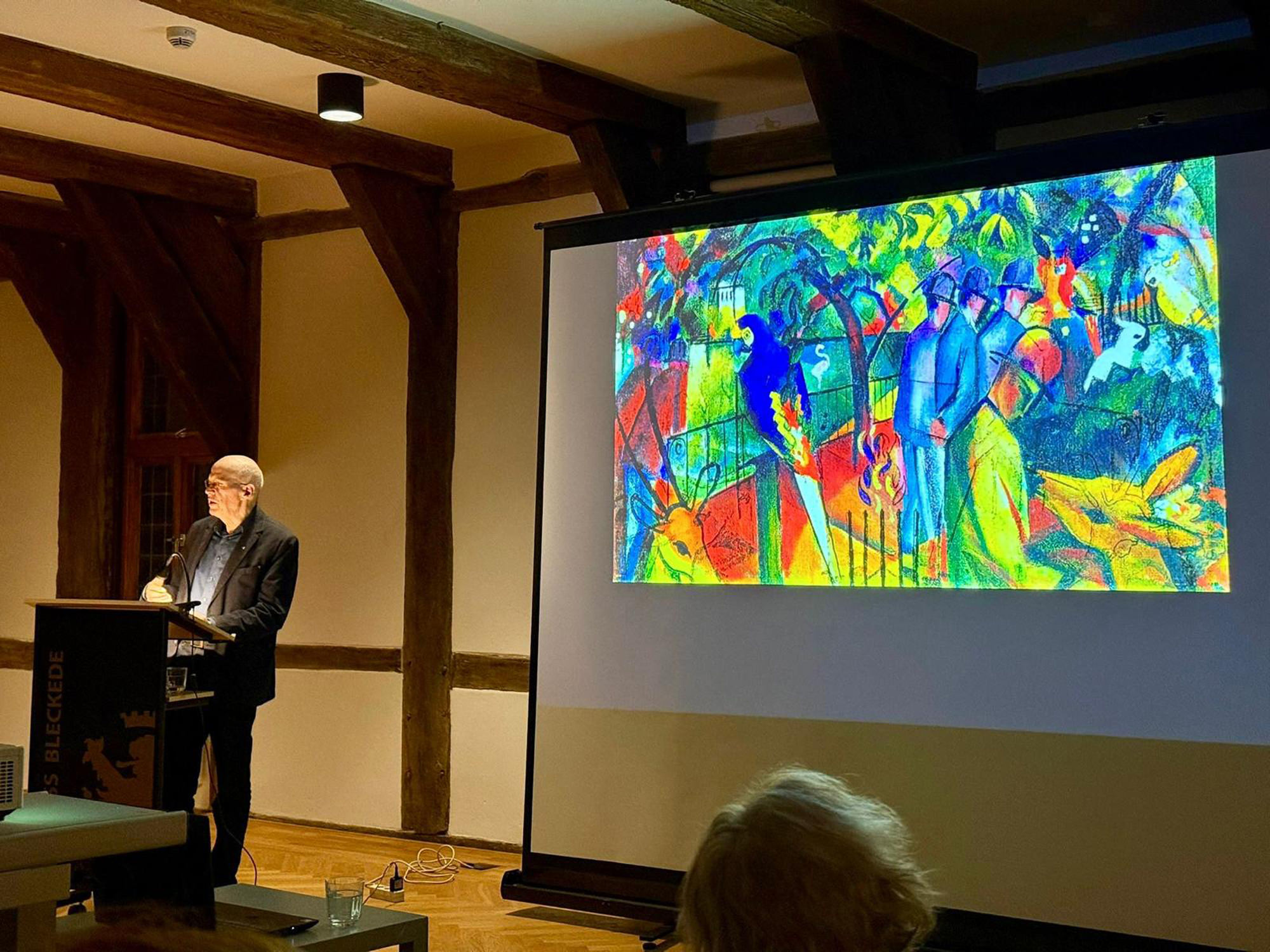 Dr. Thomas Carstensen beim Vördrag op platt August Macke